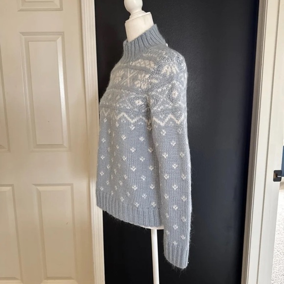 Ralph Lauren Exclusive Hand Knit Wool Blend Northern Lights
Sweater
Size Small - Picture 2 of 12